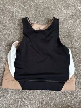 H&M Sports Bra – No Padding, with Pad Slots